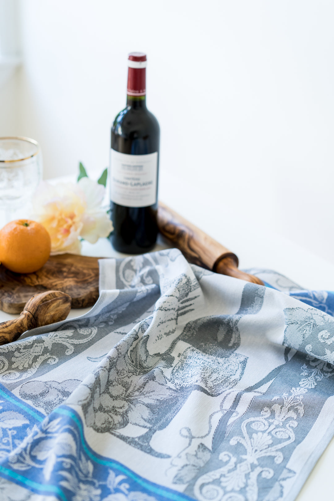 Wine Jacquard Woven Kitchen Tea Towel / Dish Towel - Gray with Blue - Crystal Arrow