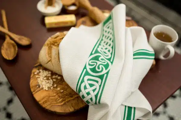 Crystal Arrow Celtic Knot Jacquard Cotton Tea Towel