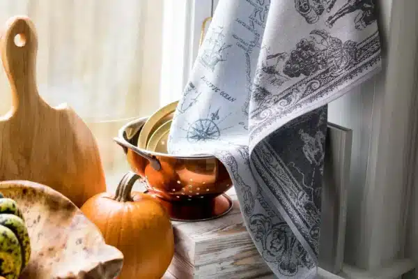 Crystal Arrow California Map Jacquard Cotton Tea Towel