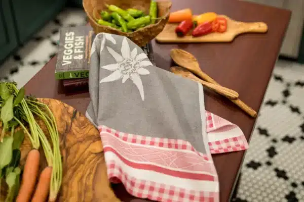 Crystal Arrow Edelweiss Jacquard Cotton Tea Towel