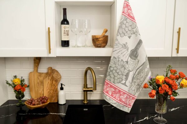 Wine Crystal Arrow Jacquard Tea Towel Gray Red