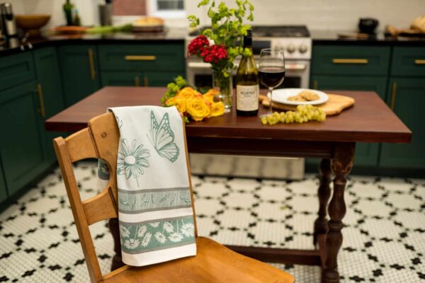 Daisy jacquard woven tea towel Green