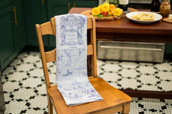Wyoming State Map Crystal Arrow Jacquard tea towel Blue