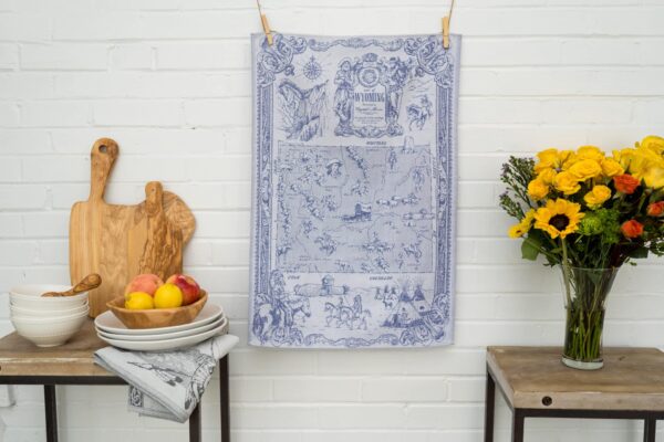 Wyoming State Map Crystal Arrow Jacquard tea towel Blue